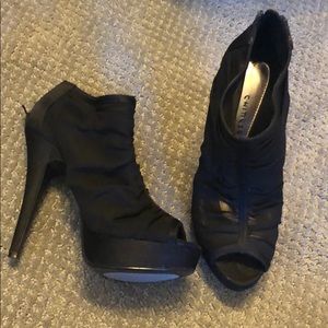 Chinese Laundry black heels size 6